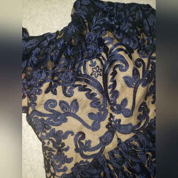 Monique LHUILLIER evening dress - Picture 4 of 7